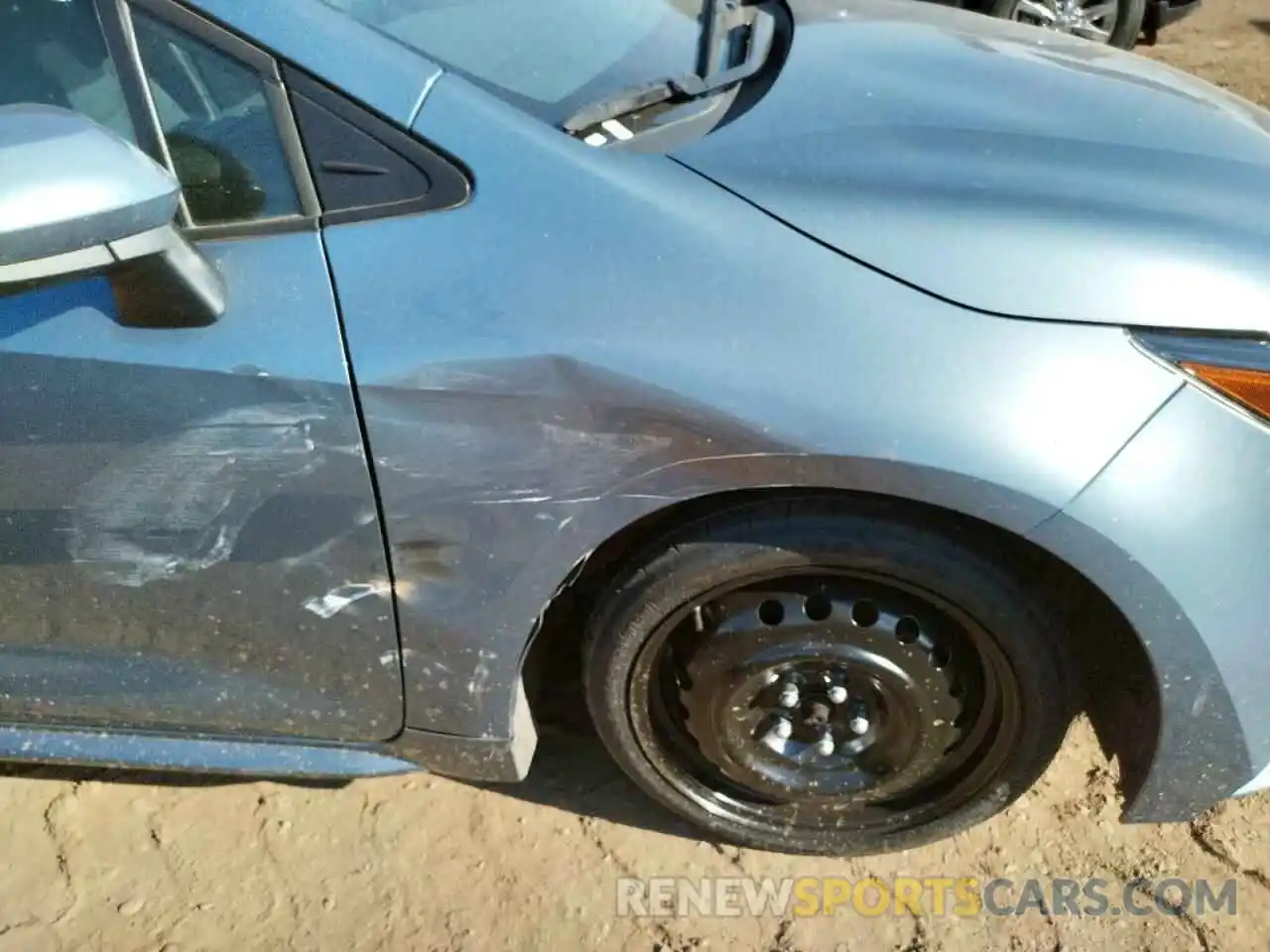 9 Photograph of a damaged car 5YFEPRAE1LP121128 TOYOTA COROLLA 2020