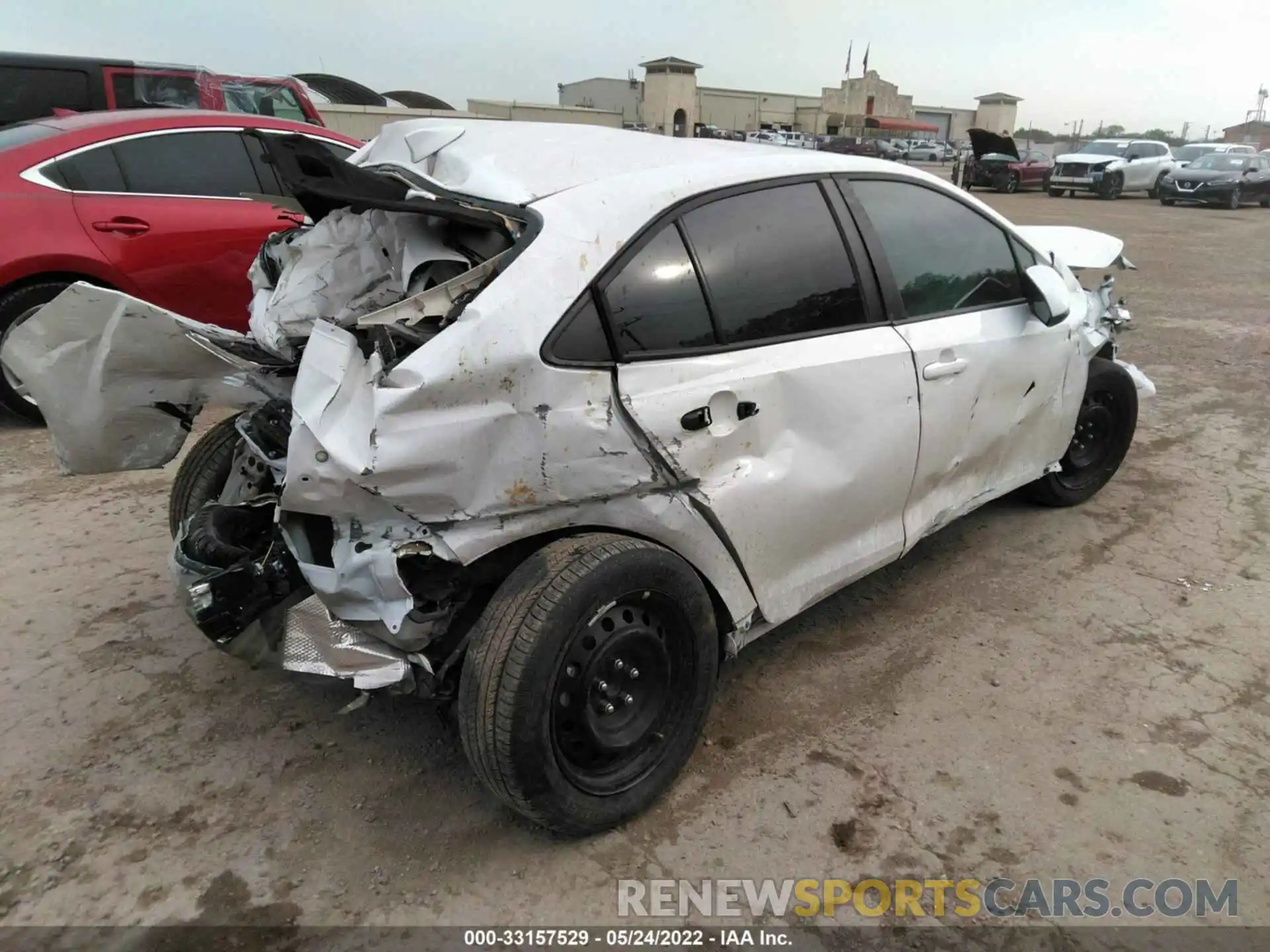 4 Photograph of a damaged car 5YFEPRAE1LP122974 TOYOTA COROLLA 2020