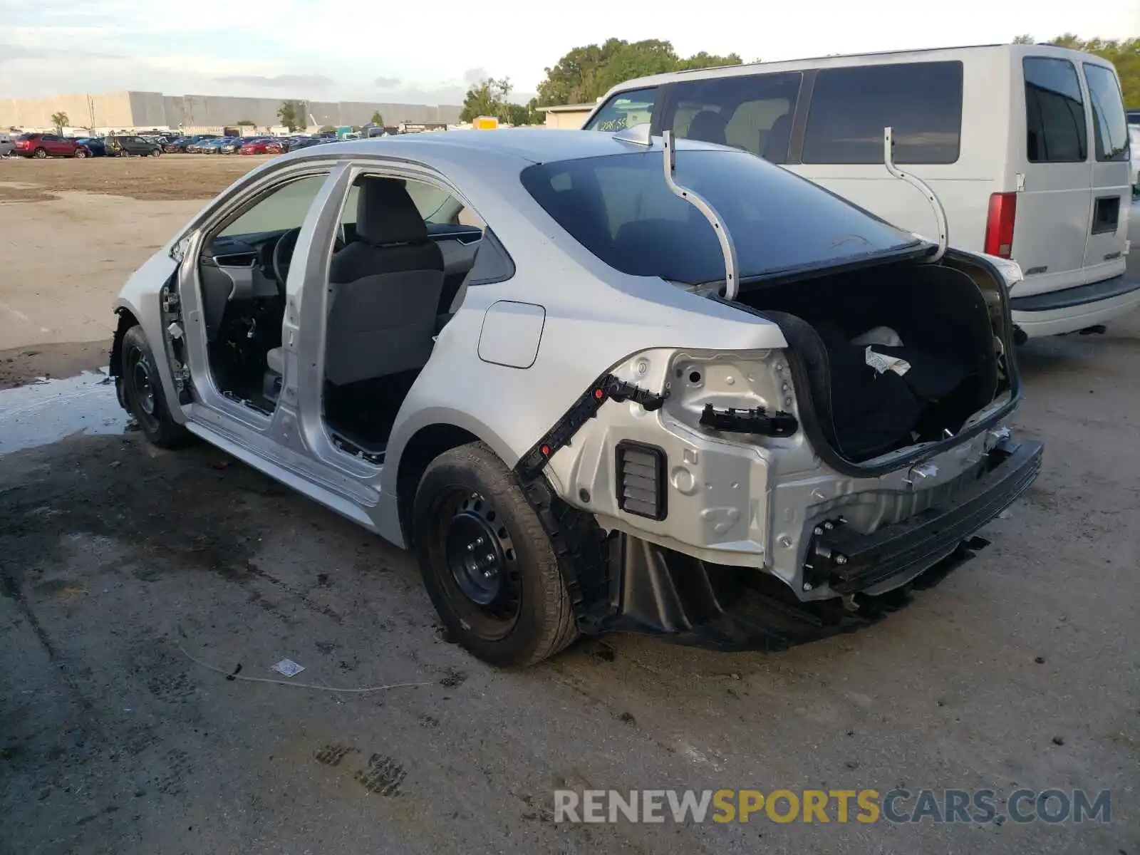 3 Photograph of a damaged car 5YFEPRAE1LP123770 TOYOTA COROLLA 2020