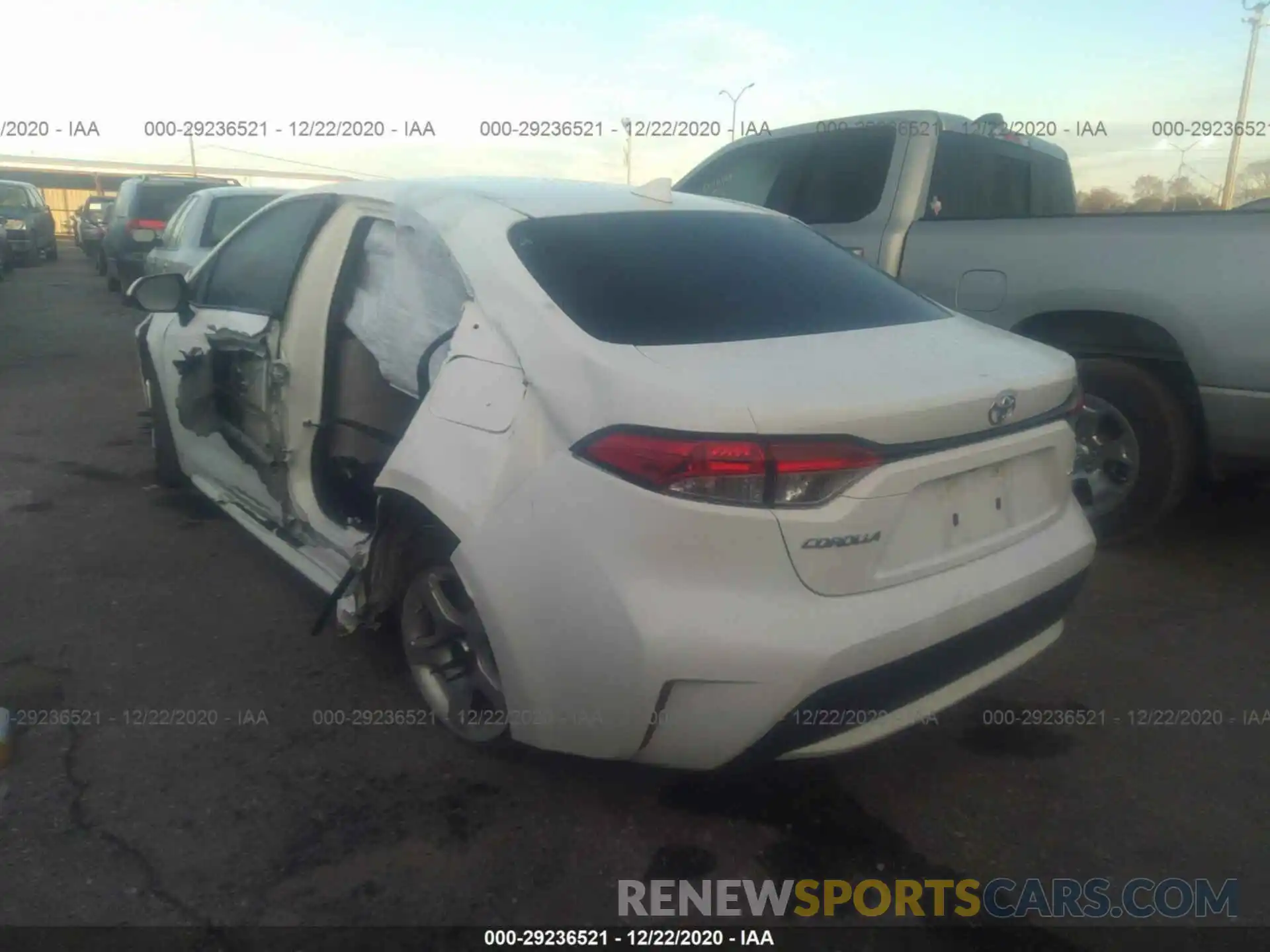 3 Photograph of a damaged car 5YFEPRAE1LP123915 TOYOTA COROLLA 2020