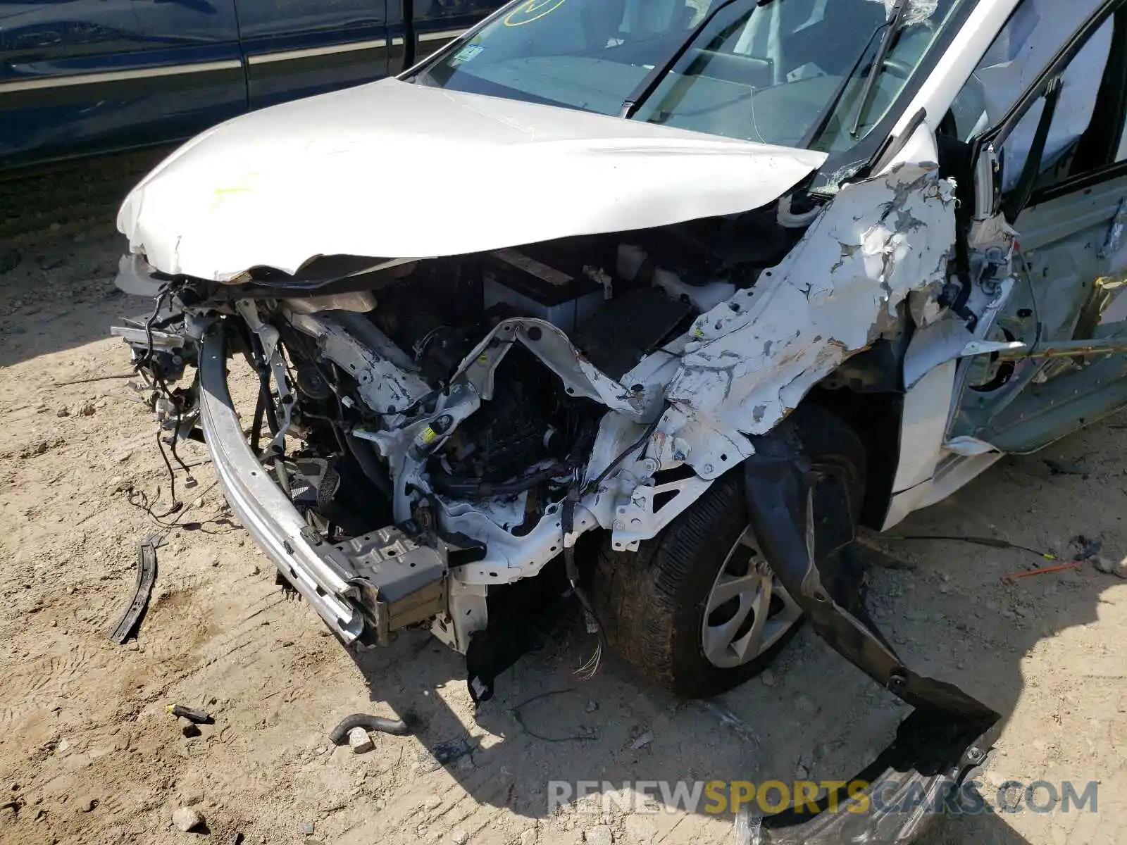 9 Photograph of a damaged car 5YFEPRAE1LP124059 TOYOTA COROLLA 2020