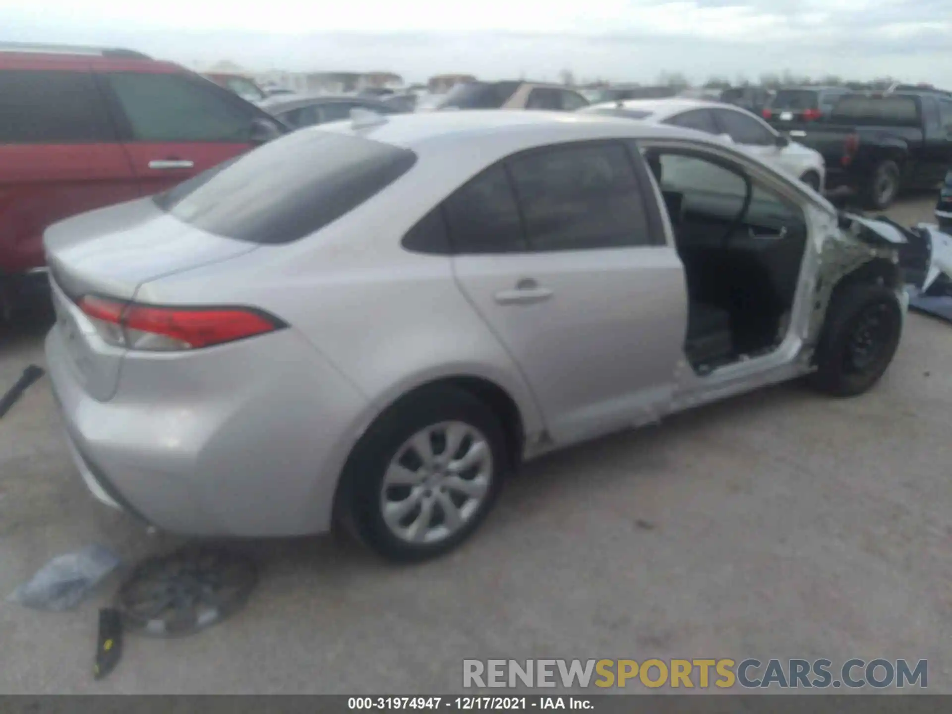 4 Photograph of a damaged car 5YFEPRAE1LP124451 TOYOTA COROLLA 2020