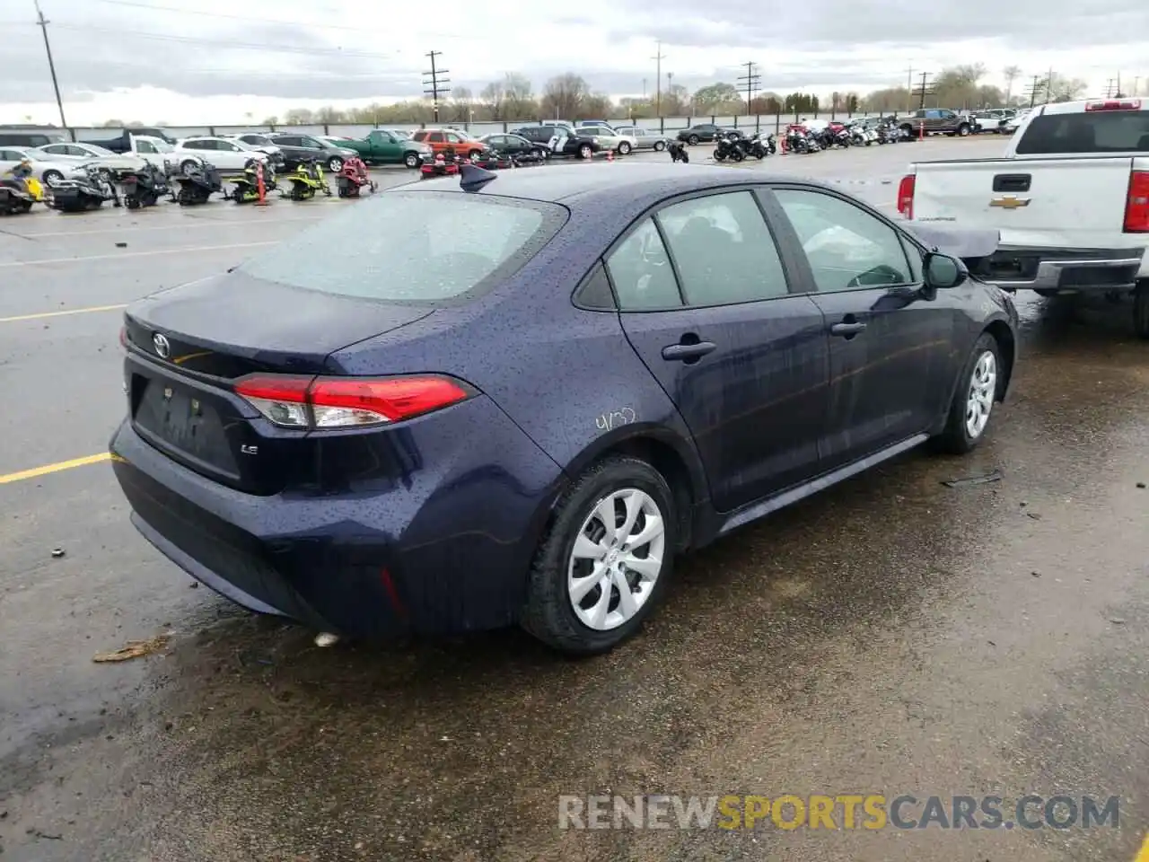 4 Photograph of a damaged car 5YFEPRAE1LP125132 TOYOTA COROLLA 2020