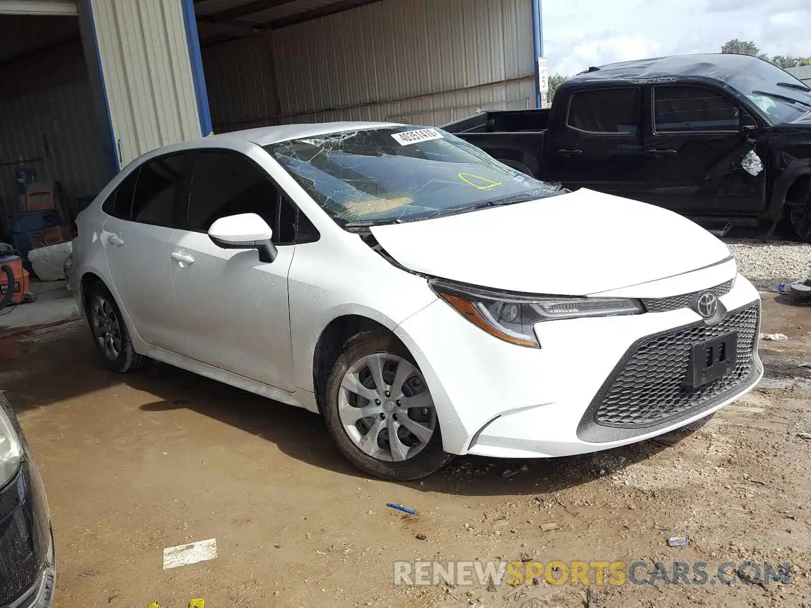 1 Photograph of a damaged car 5YFEPRAE1LP126636 TOYOTA COROLLA 2020