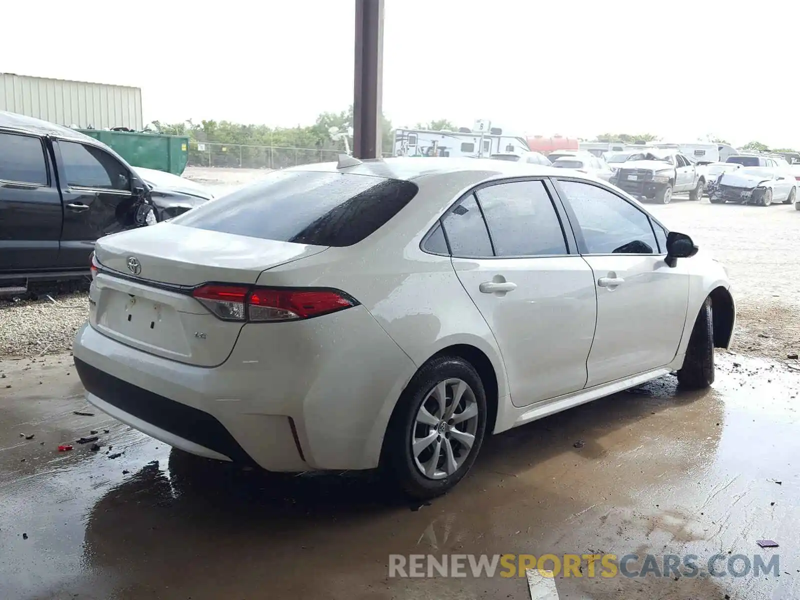 4 Photograph of a damaged car 5YFEPRAE1LP126636 TOYOTA COROLLA 2020