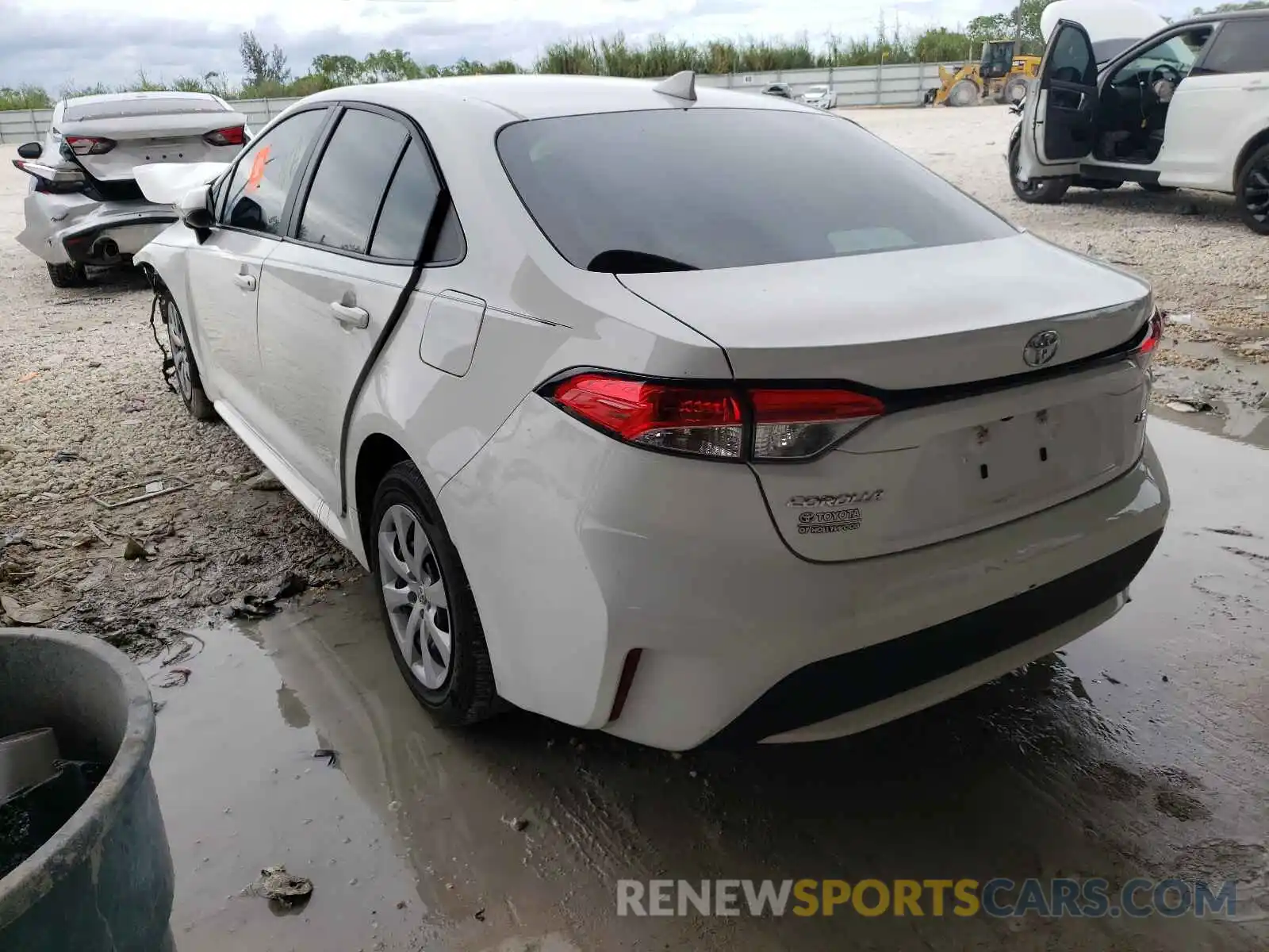 3 Photograph of a damaged car 5YFEPRAE1LP128662 TOYOTA COROLLA 2020