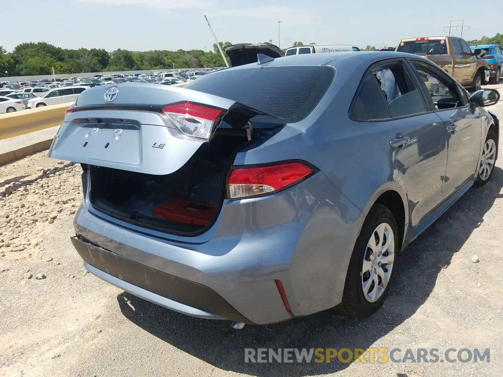 4 Photograph of a damaged car 5YFEPRAE1LP130671 TOYOTA COROLLA 2020