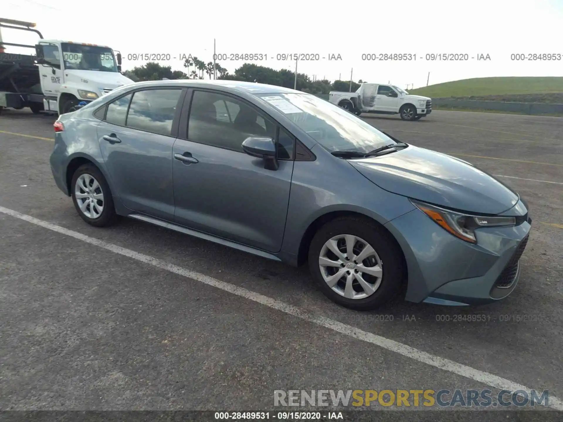 1 Photograph of a damaged car 5YFEPRAE1LP136048 TOYOTA COROLLA 2020