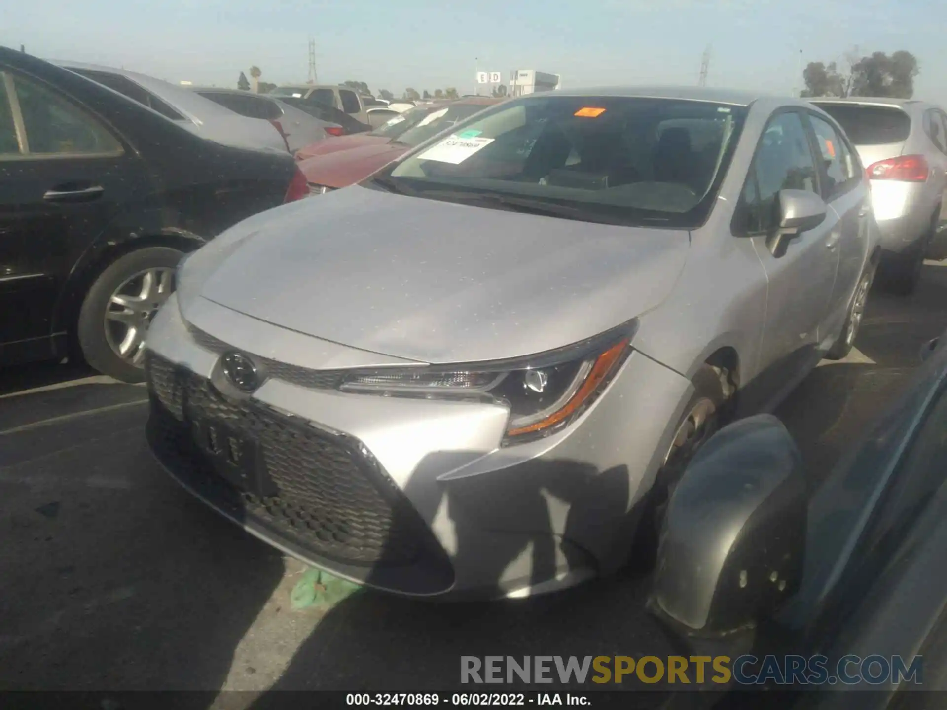 2 Photograph of a damaged car 5YFEPRAE1LP136986 TOYOTA COROLLA 2020