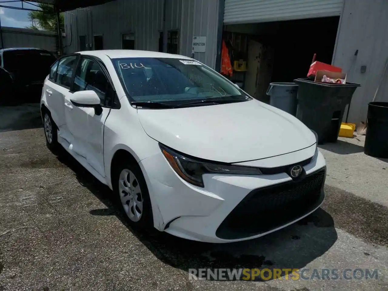 1 Photograph of a damaged car 5YFEPRAE1LP139841 TOYOTA COROLLA 2020