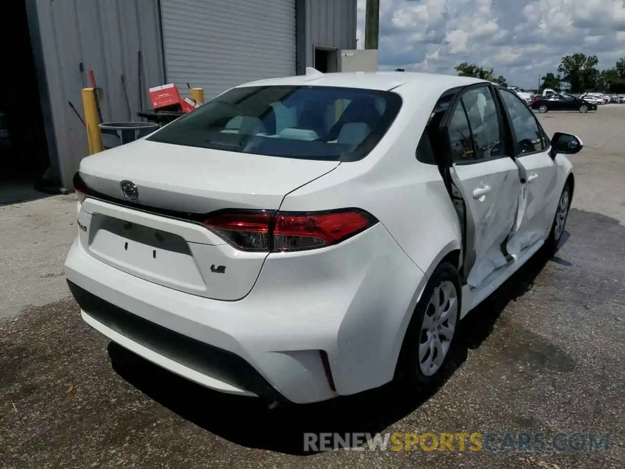 4 Photograph of a damaged car 5YFEPRAE1LP139841 TOYOTA COROLLA 2020