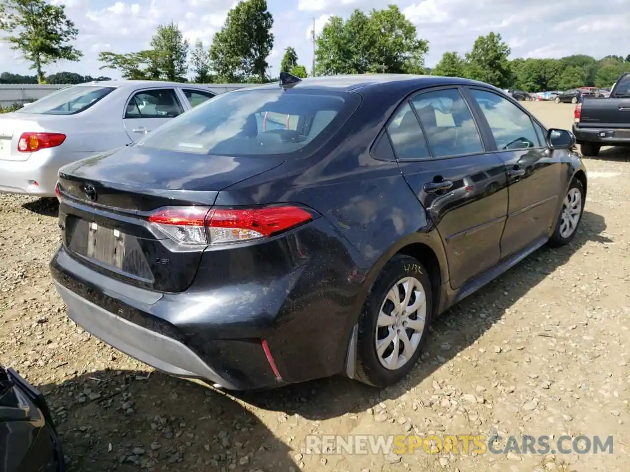 4 Photograph of a damaged car 5YFEPRAE1LP141024 TOYOTA COROLLA 2020