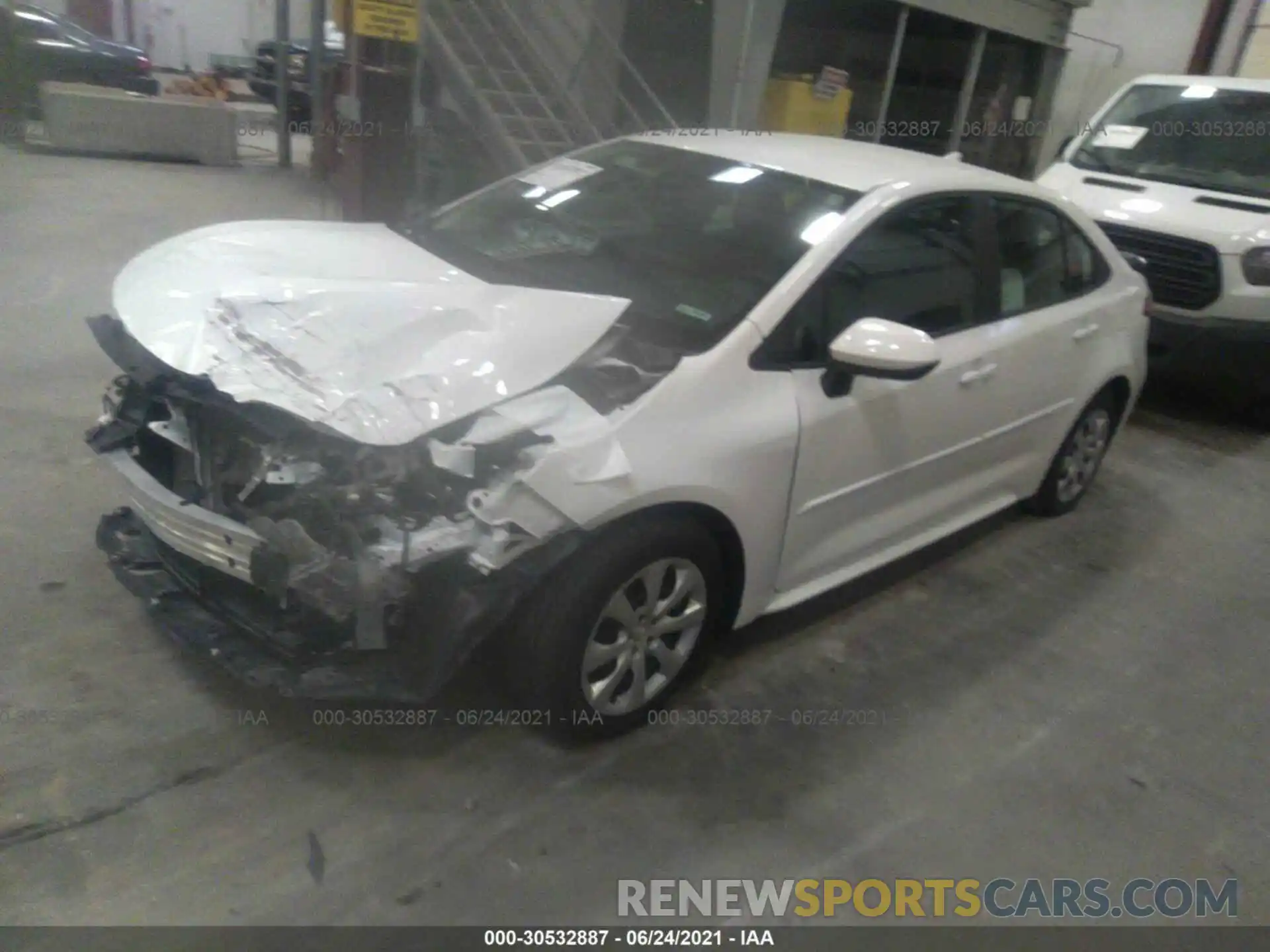 2 Photograph of a damaged car 5YFEPRAE1LP142464 TOYOTA COROLLA 2020