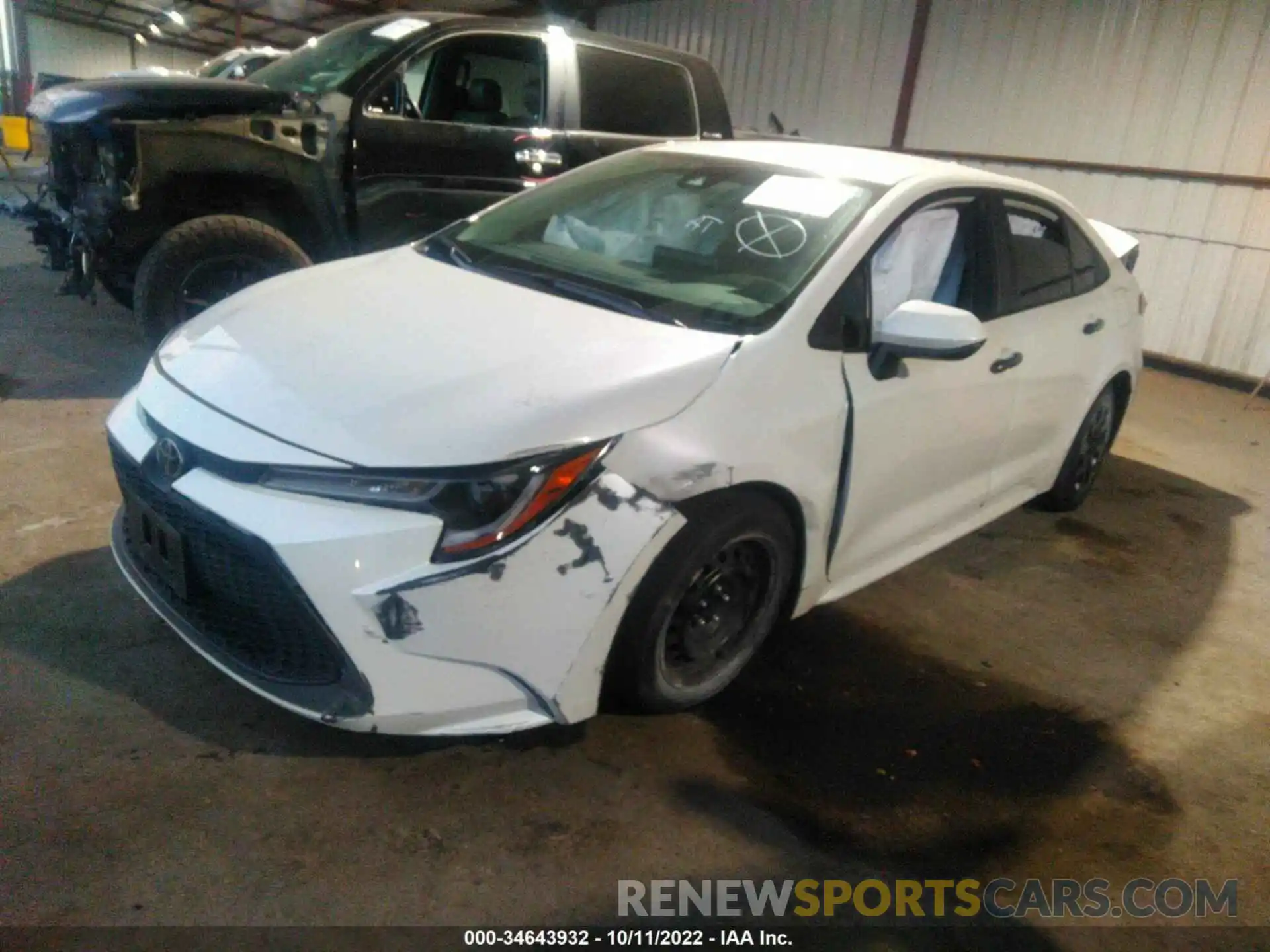 2 Photograph of a damaged car 5YFEPRAE1LP143386 TOYOTA COROLLA 2020