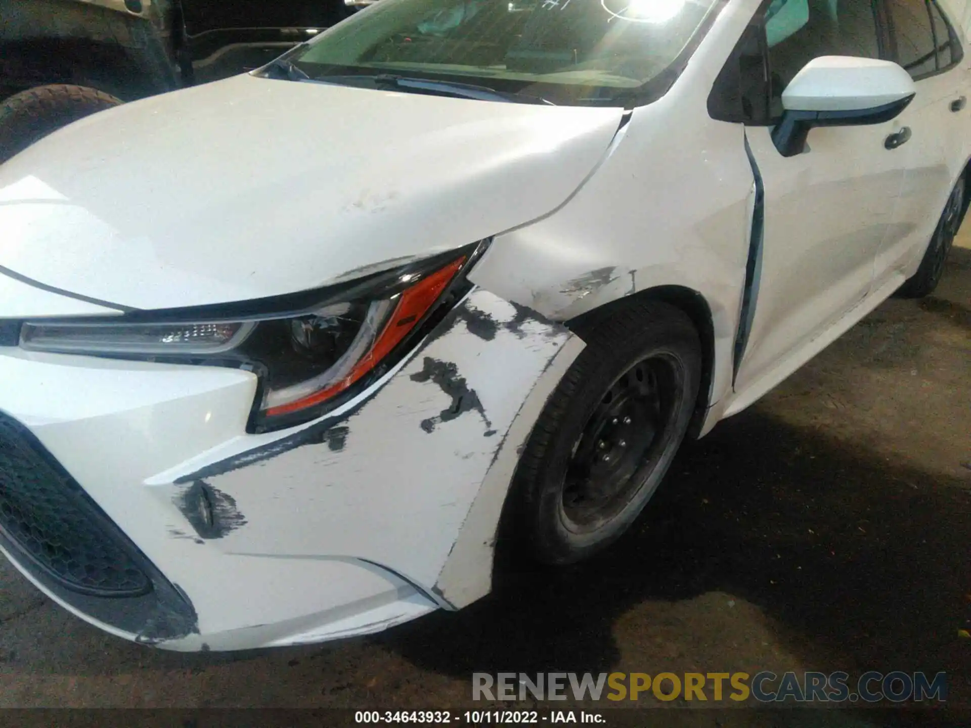 6 Photograph of a damaged car 5YFEPRAE1LP143386 TOYOTA COROLLA 2020