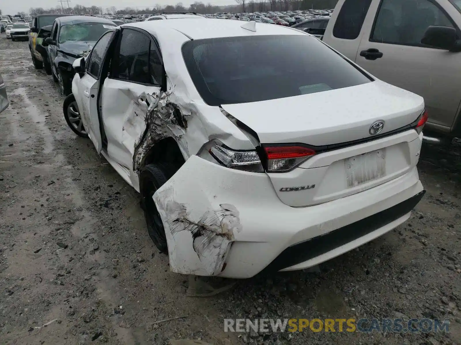 3 Photograph of a damaged car 5YFEPRAE2LP005016 TOYOTA COROLLA 2020