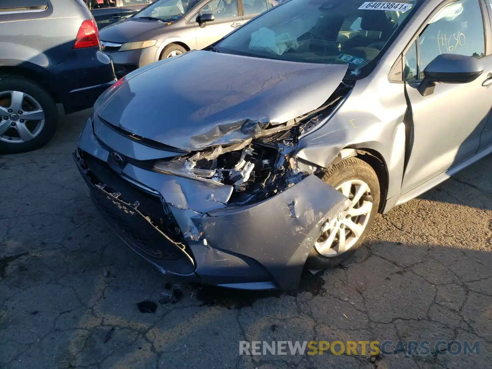 9 Photograph of a damaged car 5YFEPRAE2LP007932 TOYOTA COROLLA 2020