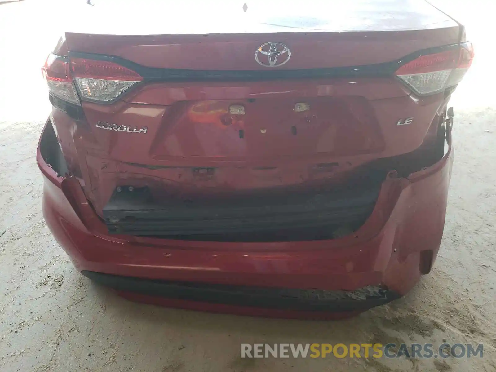 9 Photograph of a damaged car 5YFEPRAE2LP009714 TOYOTA COROLLA 2020