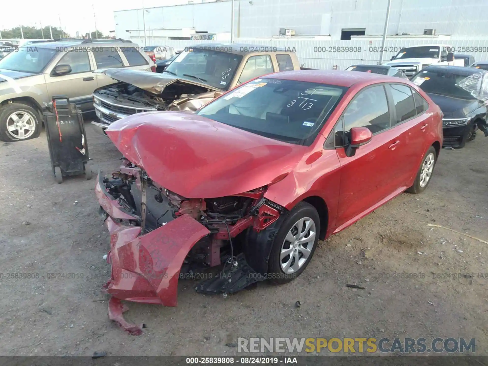 2 Photograph of a damaged car 5YFEPRAE2LP015710 TOYOTA COROLLA 2020