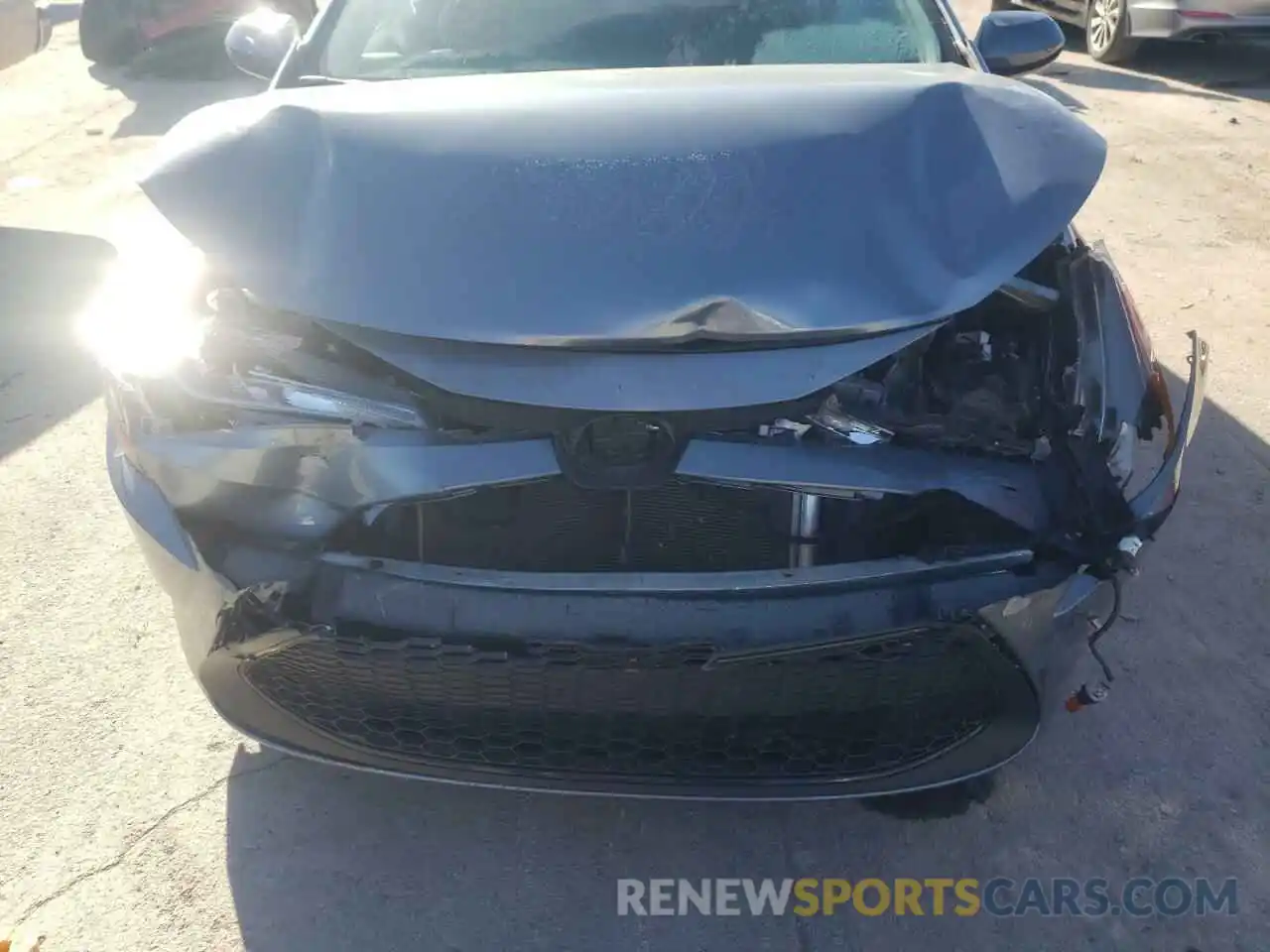 9 Photograph of a damaged car 5YFEPRAE2LP016906 TOYOTA COROLLA 2020