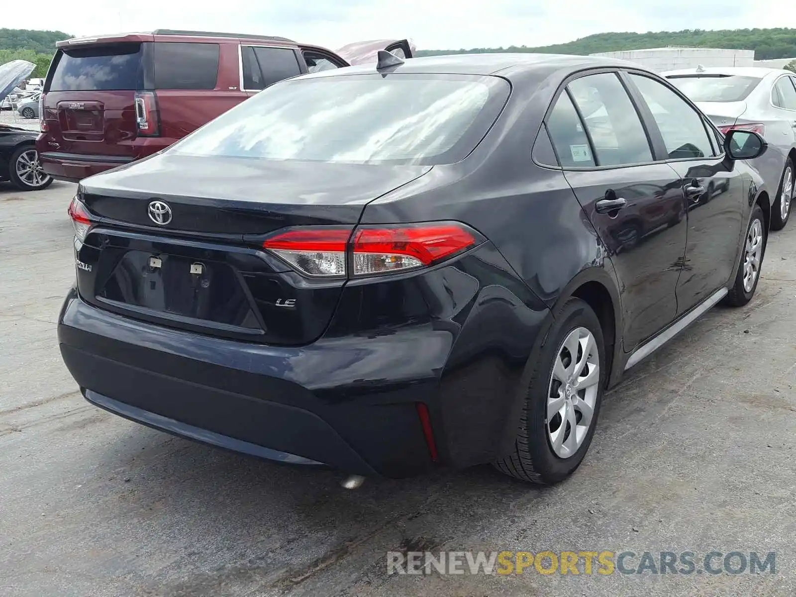 4 Photograph of a damaged car 5YFEPRAE2LP018185 TOYOTA COROLLA 2020