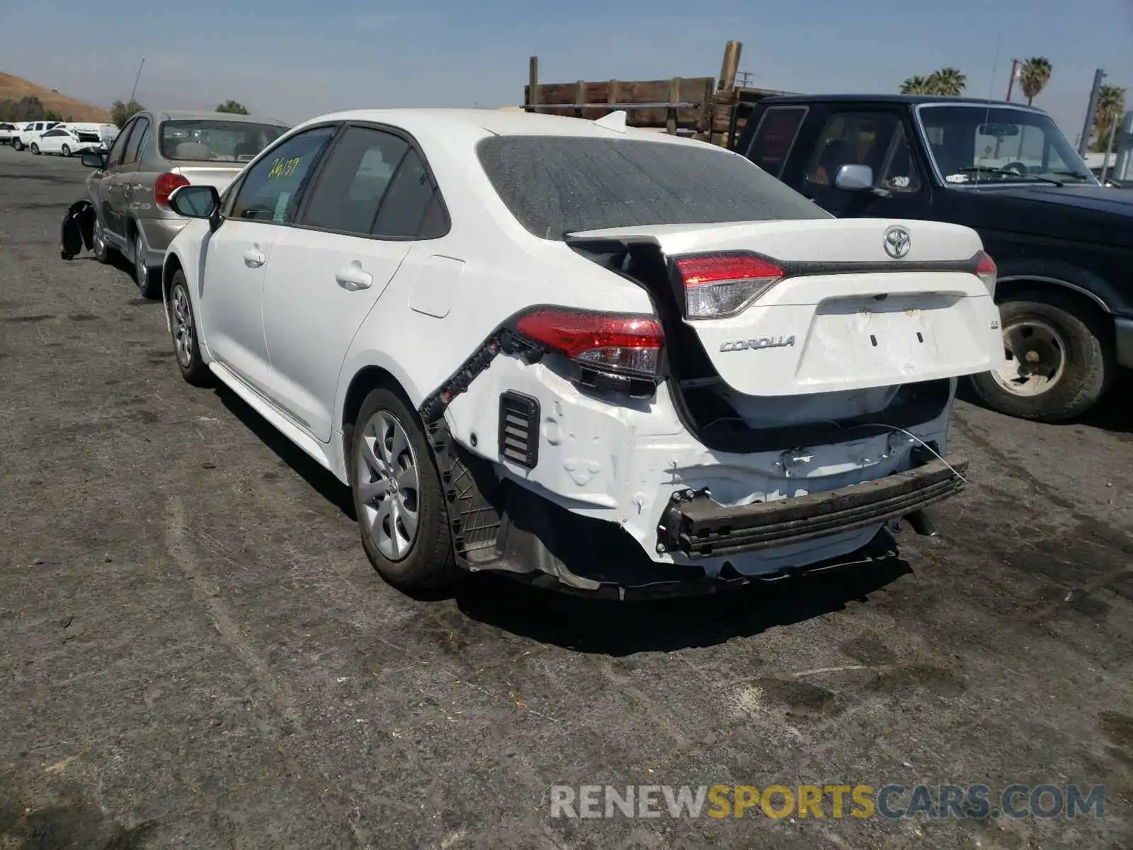 3 Photograph of a damaged car 5YFEPRAE2LP023547 TOYOTA COROLLA 2020