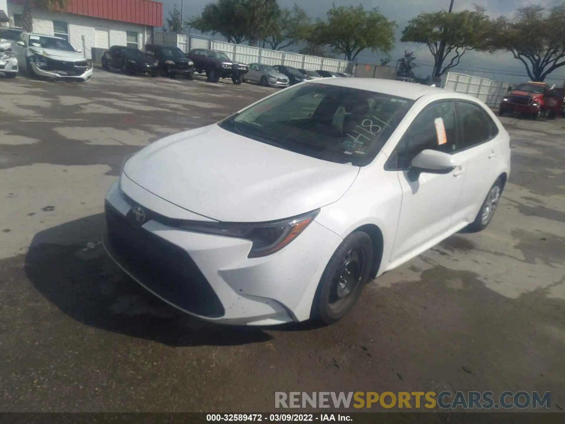 2 Photograph of a damaged car 5YFEPRAE2LP024181 TOYOTA COROLLA 2020