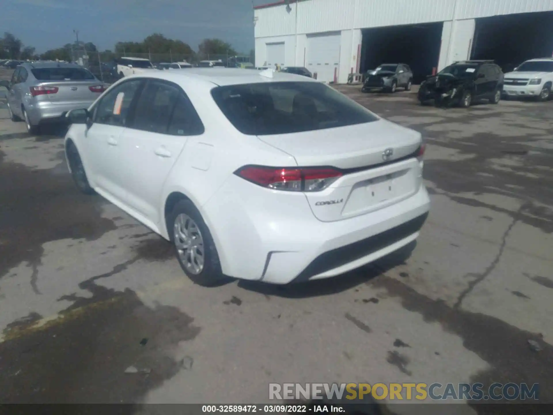 3 Photograph of a damaged car 5YFEPRAE2LP024181 TOYOTA COROLLA 2020