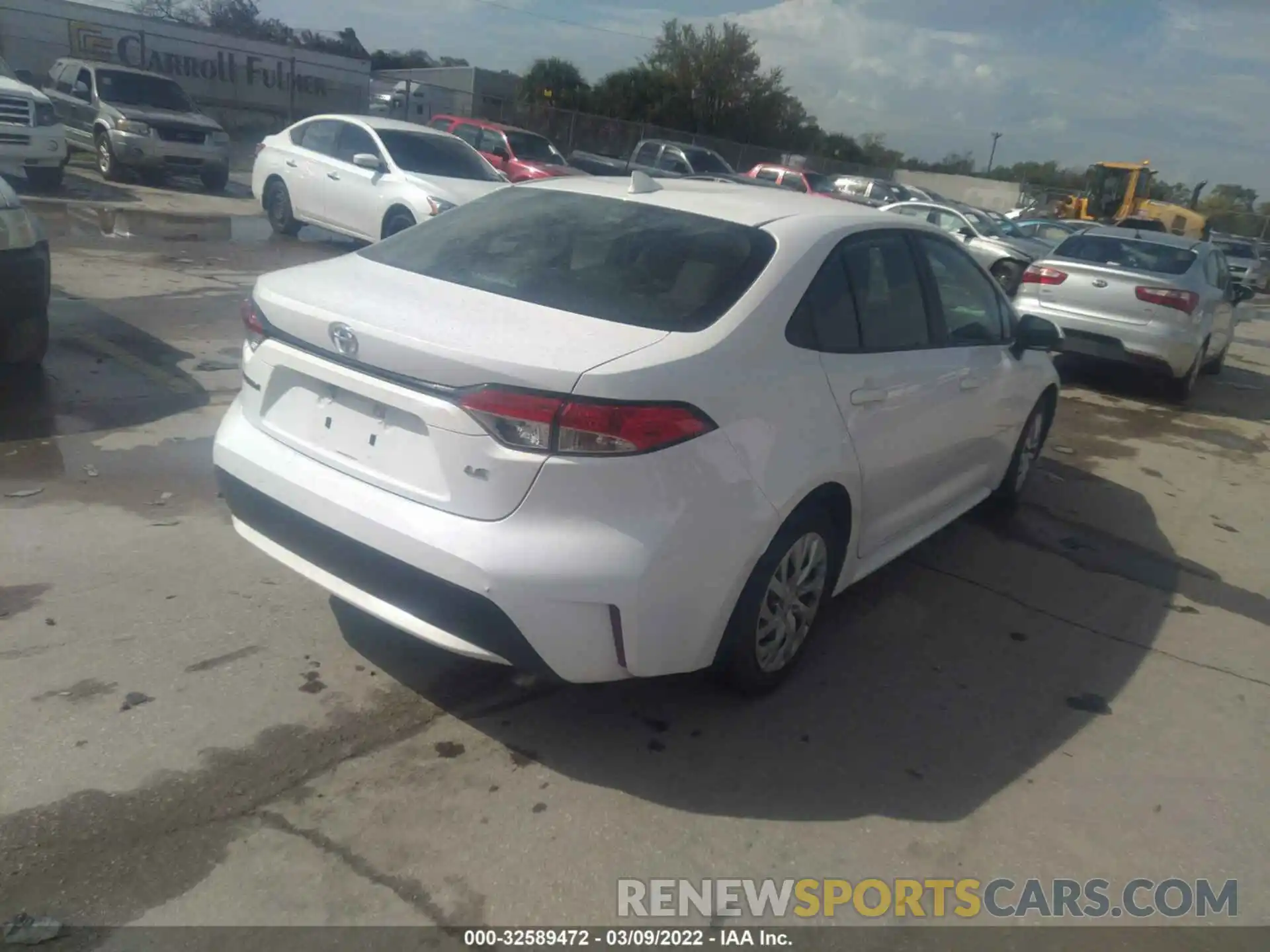 4 Photograph of a damaged car 5YFEPRAE2LP024181 TOYOTA COROLLA 2020