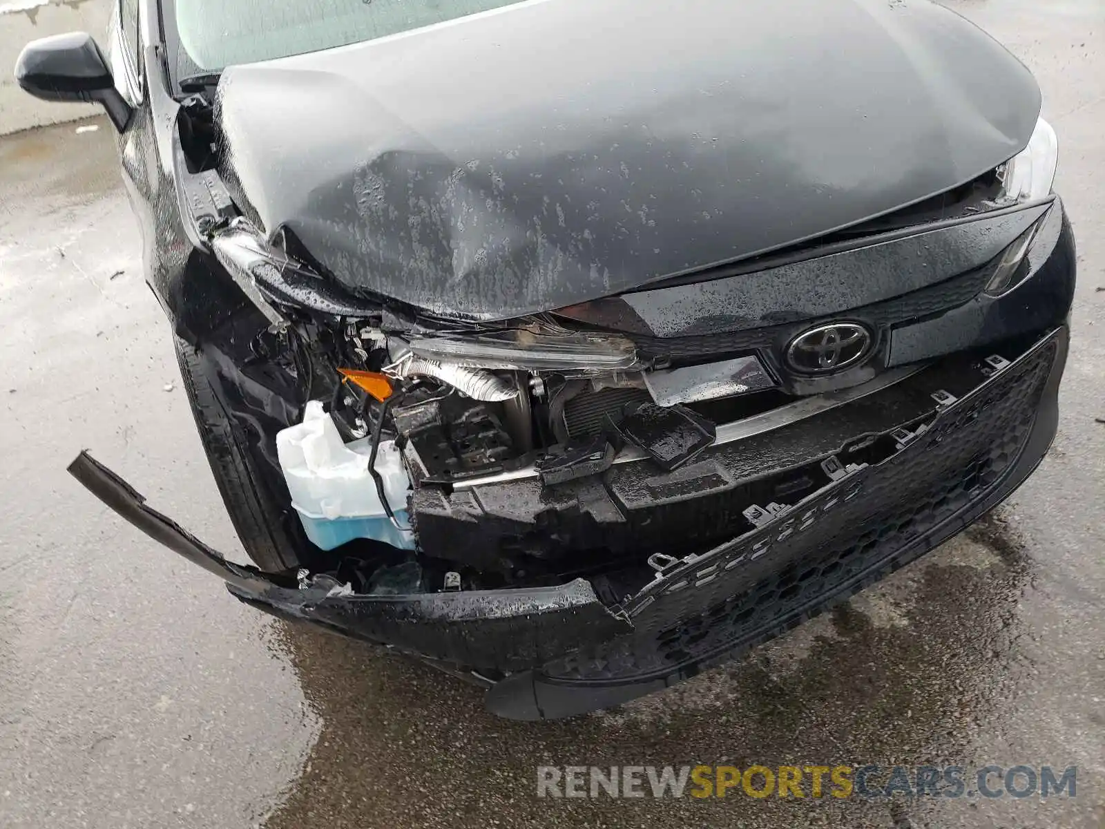 9 Photograph of a damaged car 5YFEPRAE2LP025587 TOYOTA COROLLA 2020