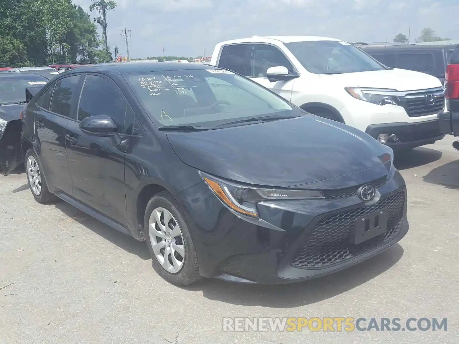 1 Photograph of a damaged car 5YFEPRAE2LP026397 TOYOTA COROLLA 2020