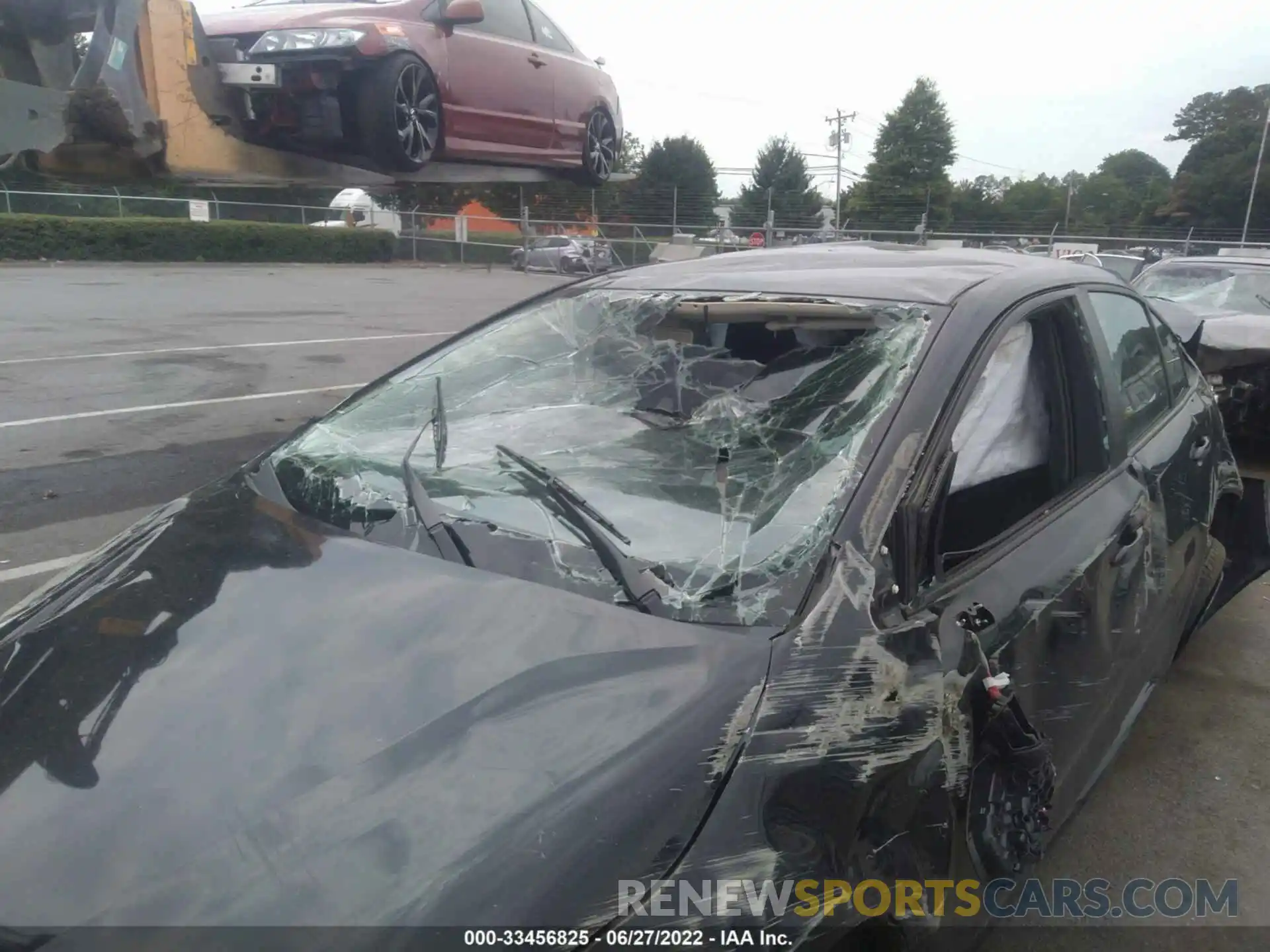 6 Photograph of a damaged car 5YFEPRAE2LP028960 TOYOTA COROLLA 2020