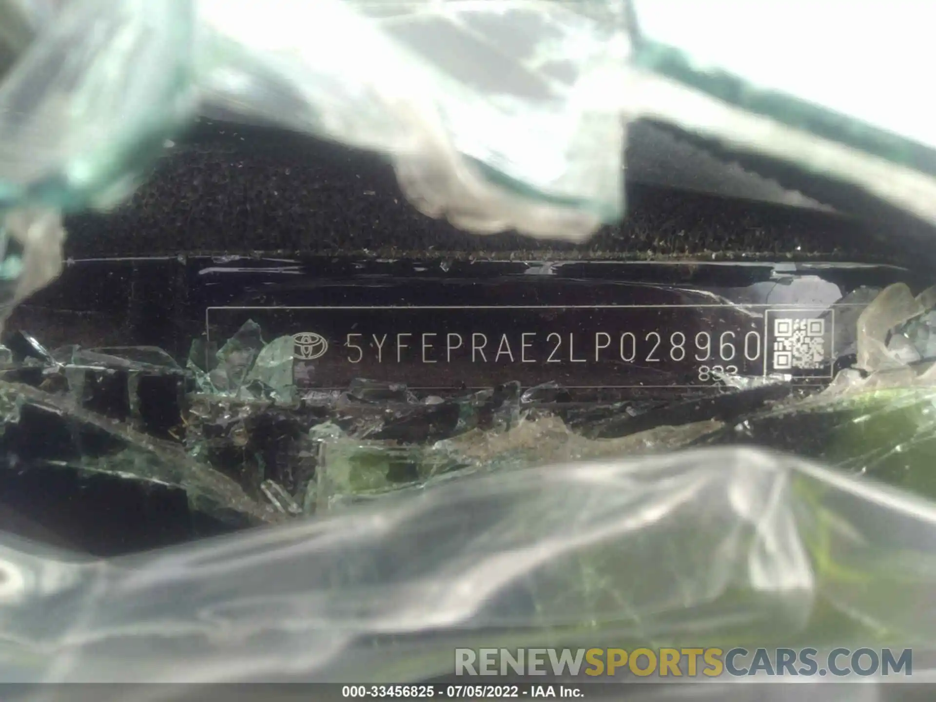 9 Photograph of a damaged car 5YFEPRAE2LP028960 TOYOTA COROLLA 2020