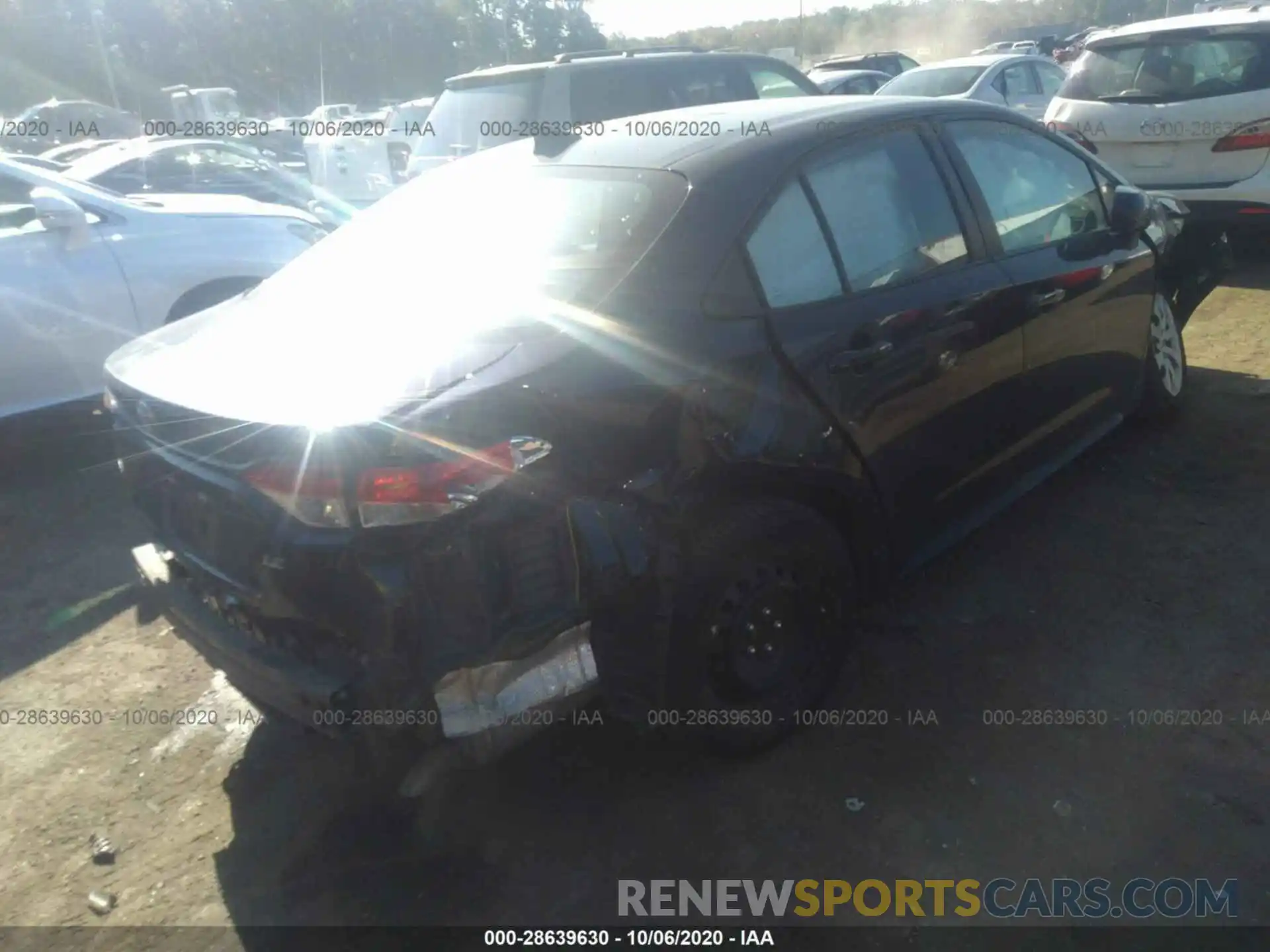 4 Photograph of a damaged car 5YFEPRAE2LP030515 TOYOTA COROLLA 2020