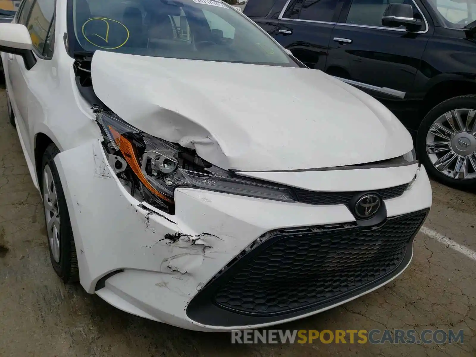 9 Photograph of a damaged car 5YFEPRAE2LP031020 TOYOTA COROLLA 2020