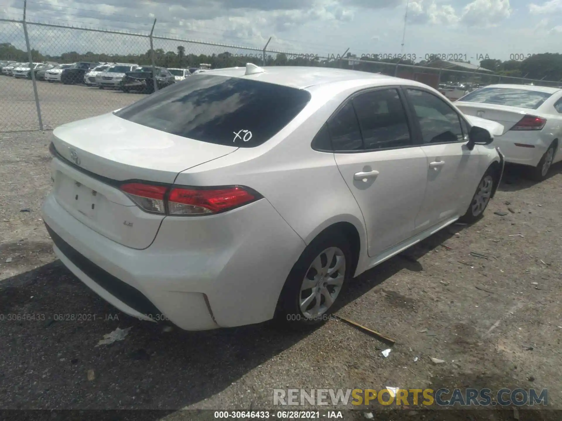 4 Photograph of a damaged car 5YFEPRAE2LP033320 TOYOTA COROLLA 2020