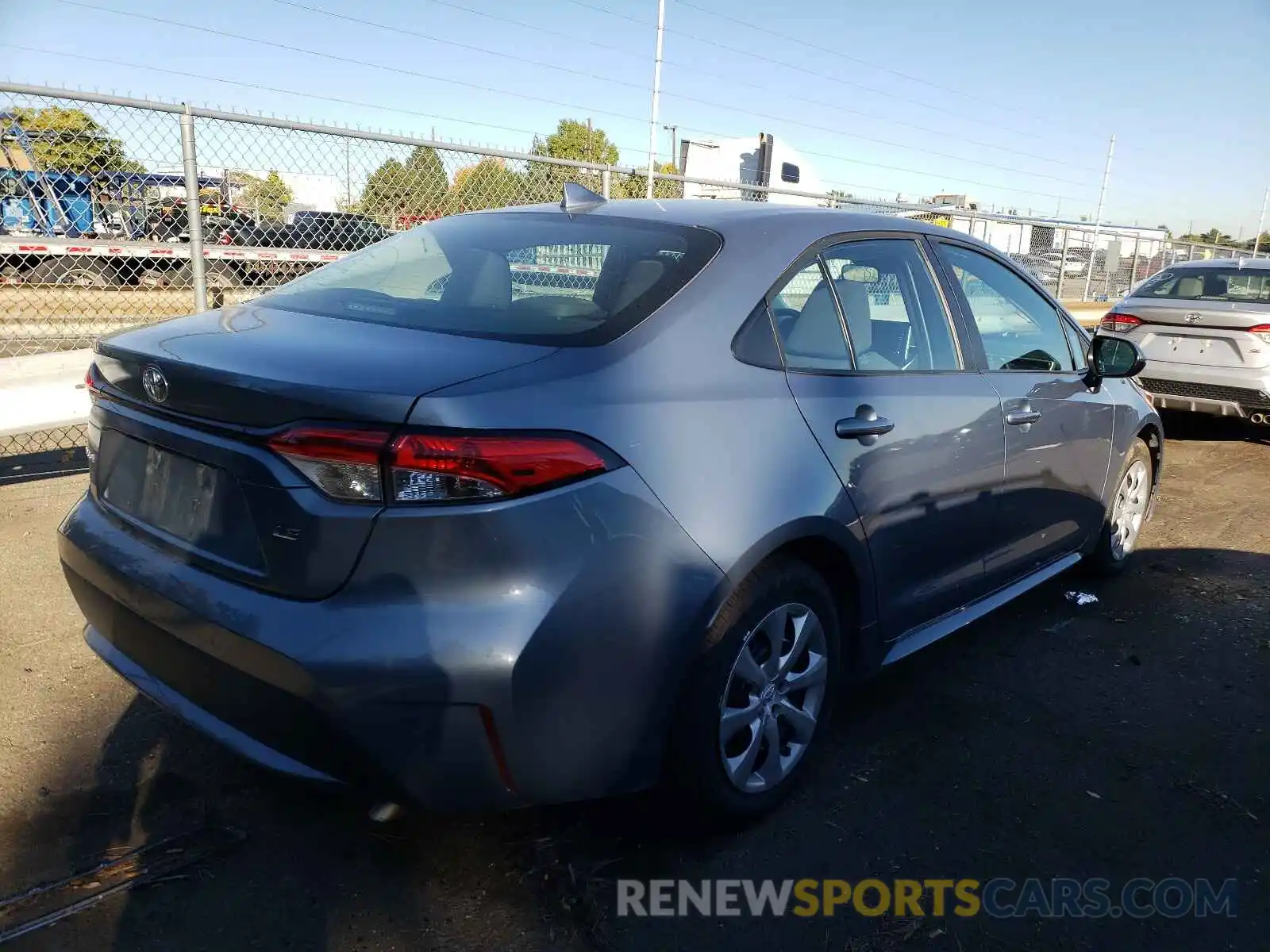 4 Photograph of a damaged car 5YFEPRAE2LP033723 TOYOTA COROLLA 2020