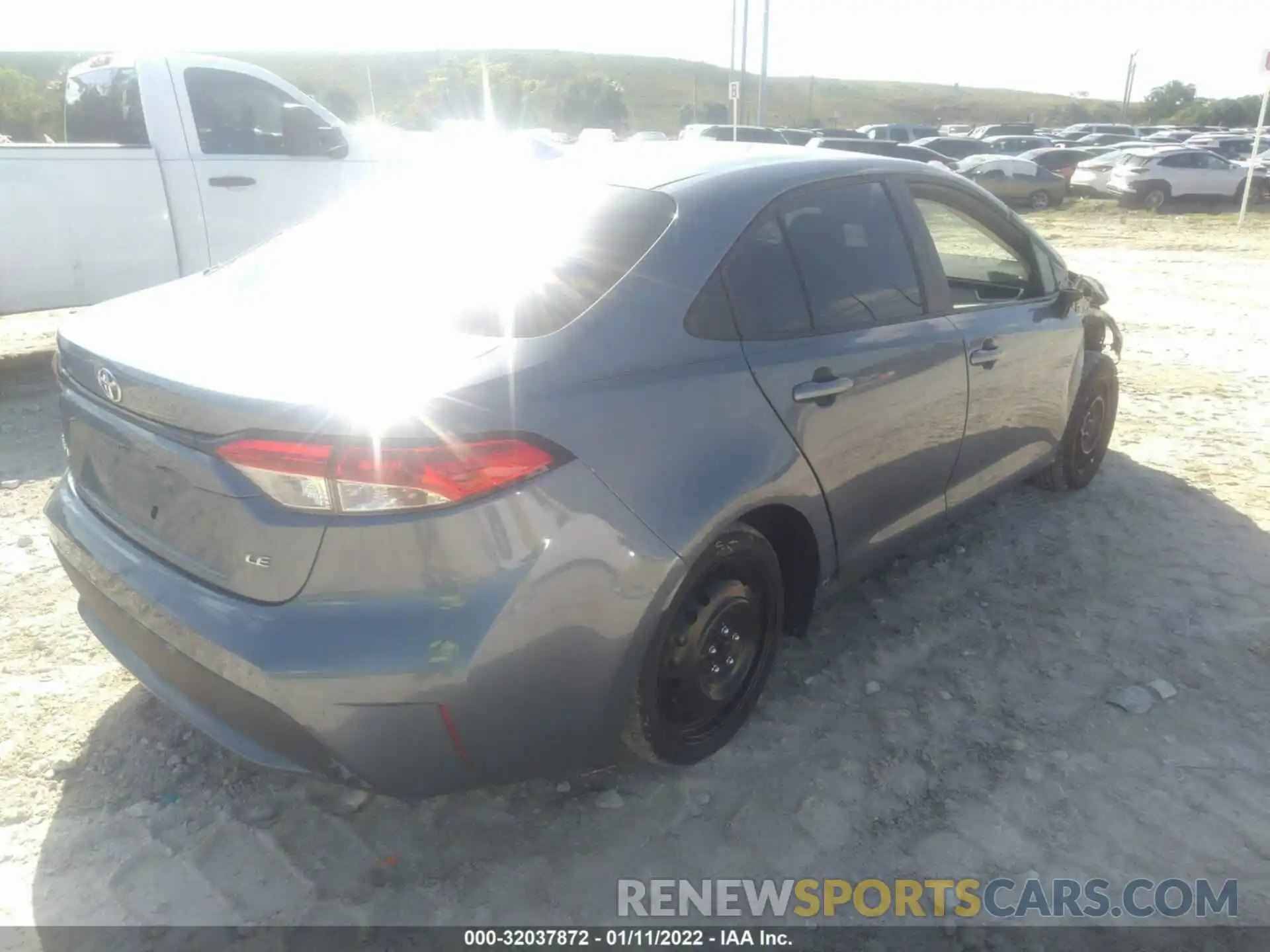 4 Photograph of a damaged car 5YFEPRAE2LP034287 TOYOTA COROLLA 2020