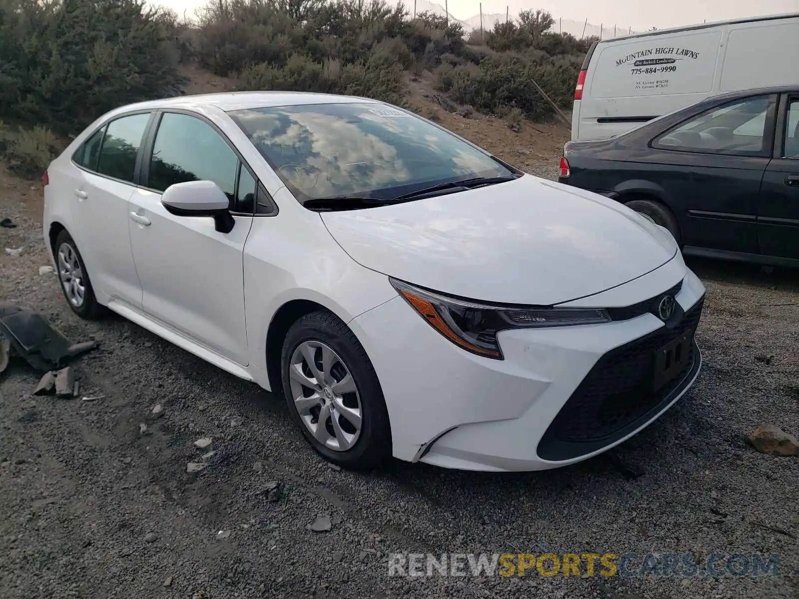 1 Photograph of a damaged car 5YFEPRAE2LP035116 TOYOTA COROLLA 2020