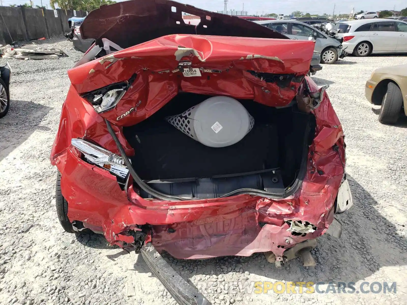 9 Photograph of a damaged car 5YFEPRAE2LP038176 TOYOTA COROLLA 2020