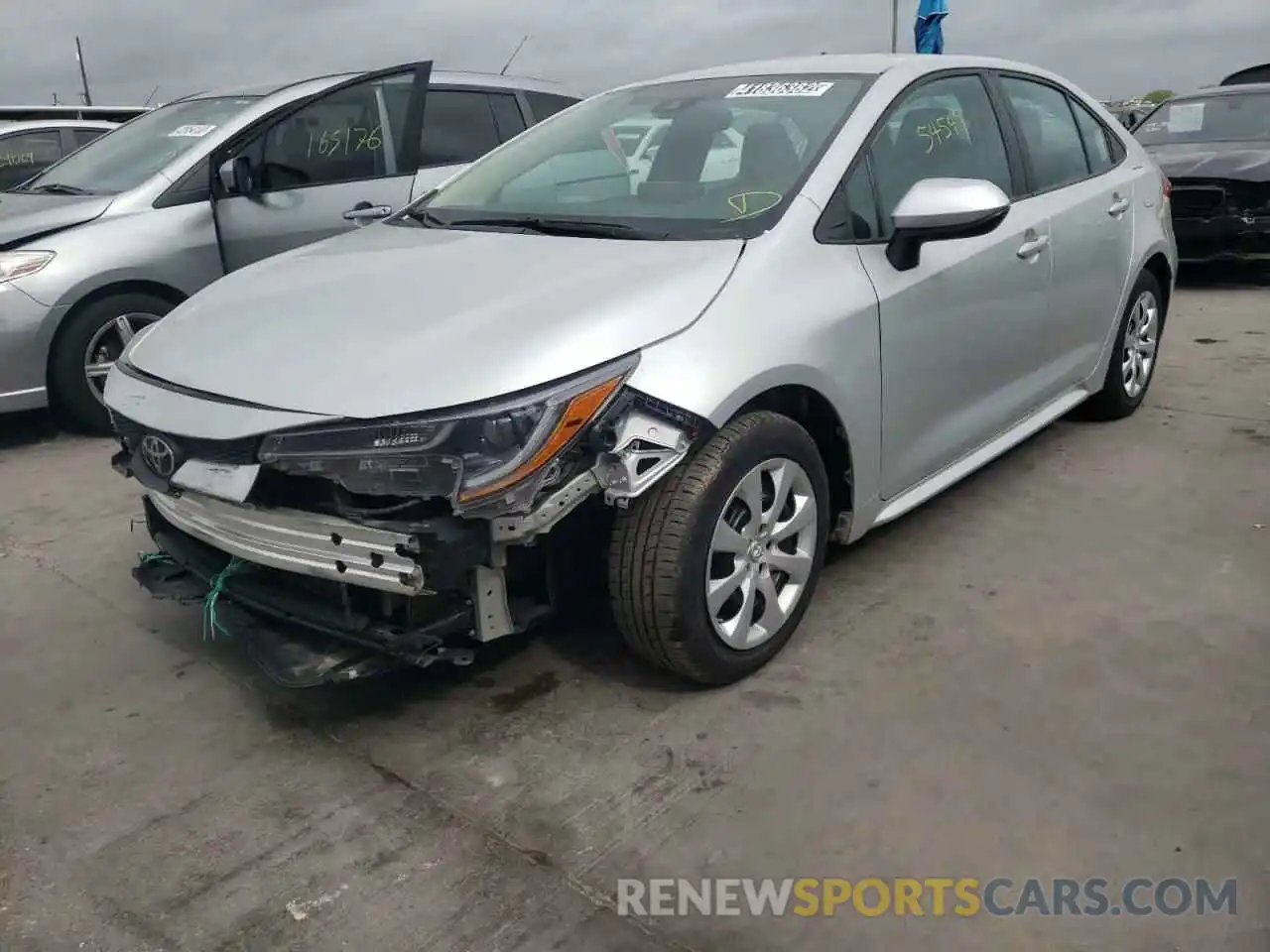 2 Photograph of a damaged car 5YFEPRAE2LP038937 TOYOTA COROLLA 2020