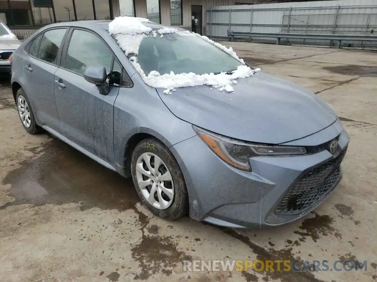 1 Photograph of a damaged car 5YFEPRAE2LP040431 TOYOTA COROLLA 2020