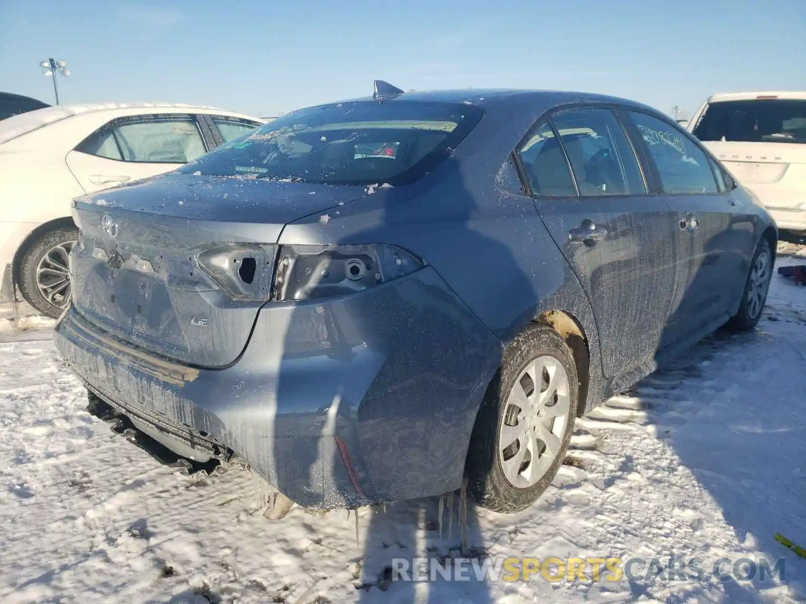 4 Photograph of a damaged car 5YFEPRAE2LP040557 TOYOTA COROLLA 2020