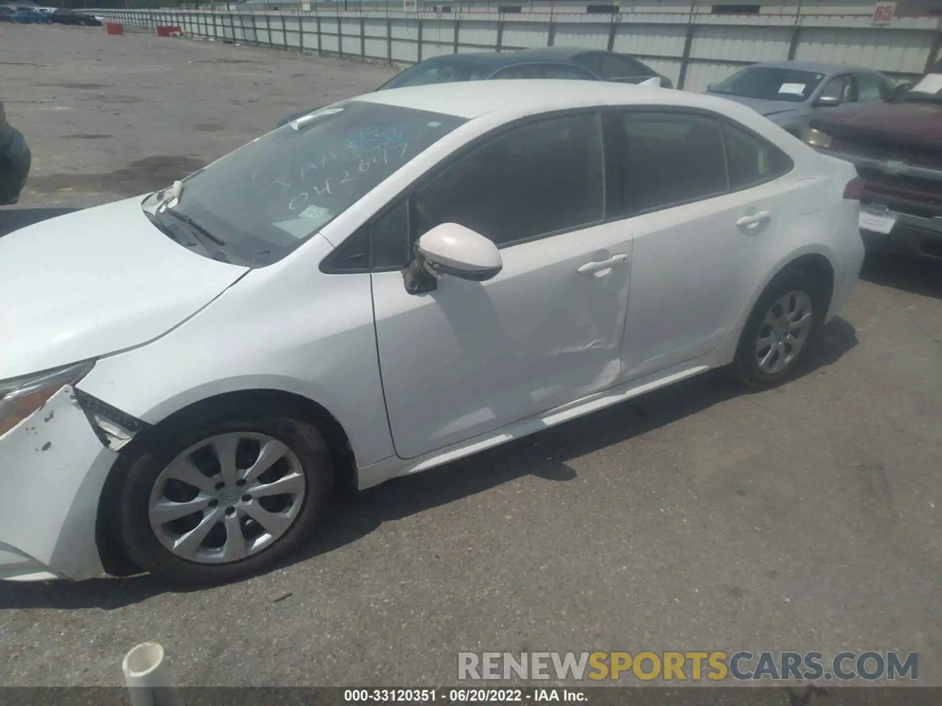 2 Photograph of a damaged car 5YFEPRAE2LP042647 TOYOTA COROLLA 2020