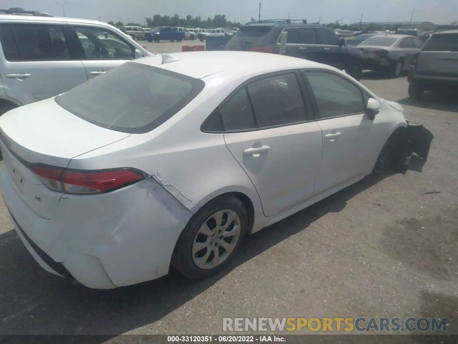 4 Photograph of a damaged car 5YFEPRAE2LP042647 TOYOTA COROLLA 2020