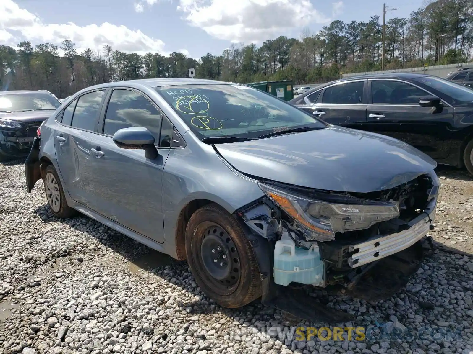 1 Photograph of a damaged car 5YFEPRAE2LP044494 TOYOTA COROLLA 2020