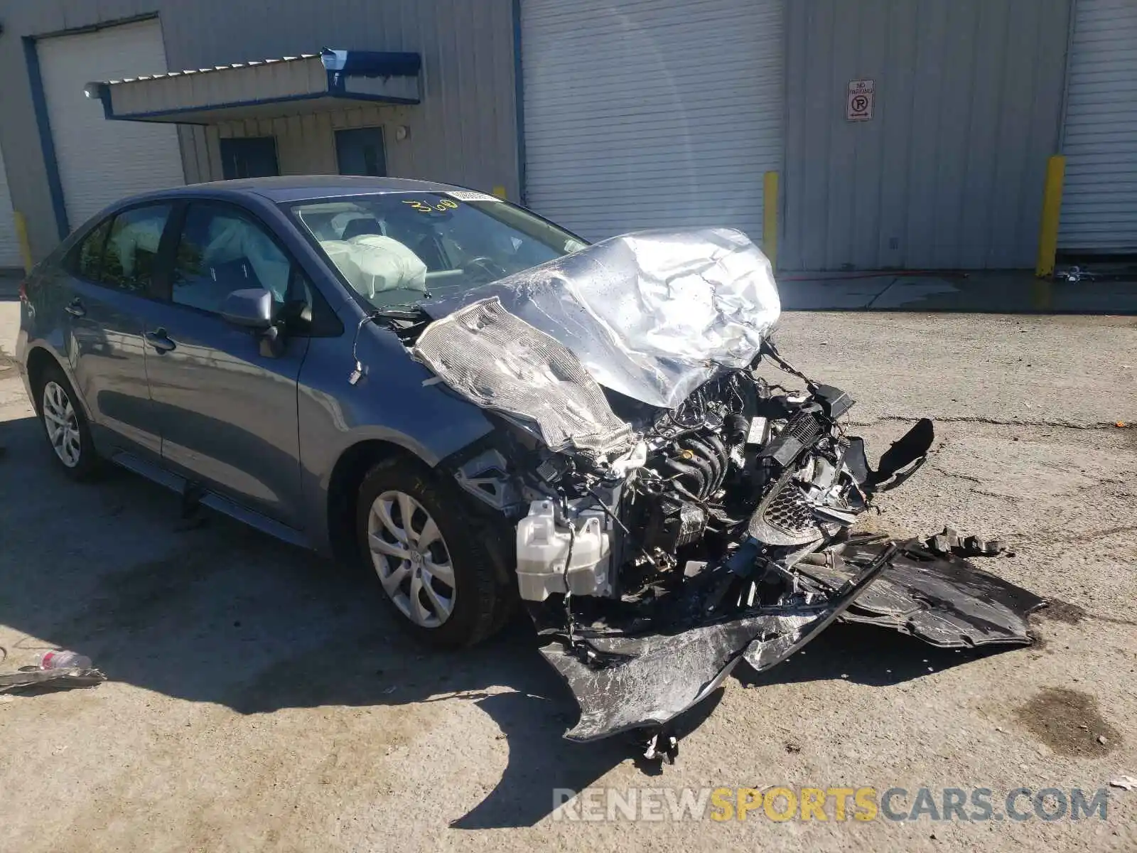 1 Photograph of a damaged car 5YFEPRAE2LP044642 TOYOTA COROLLA 2020