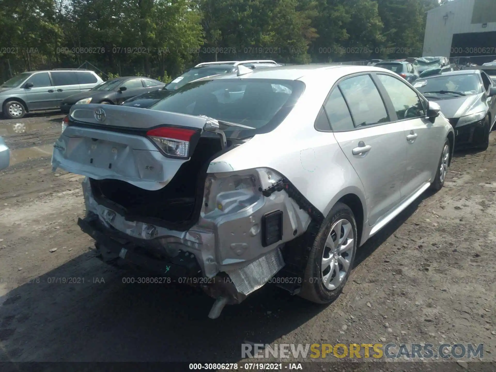 4 Photograph of a damaged car 5YFEPRAE2LP046522 TOYOTA COROLLA 2020