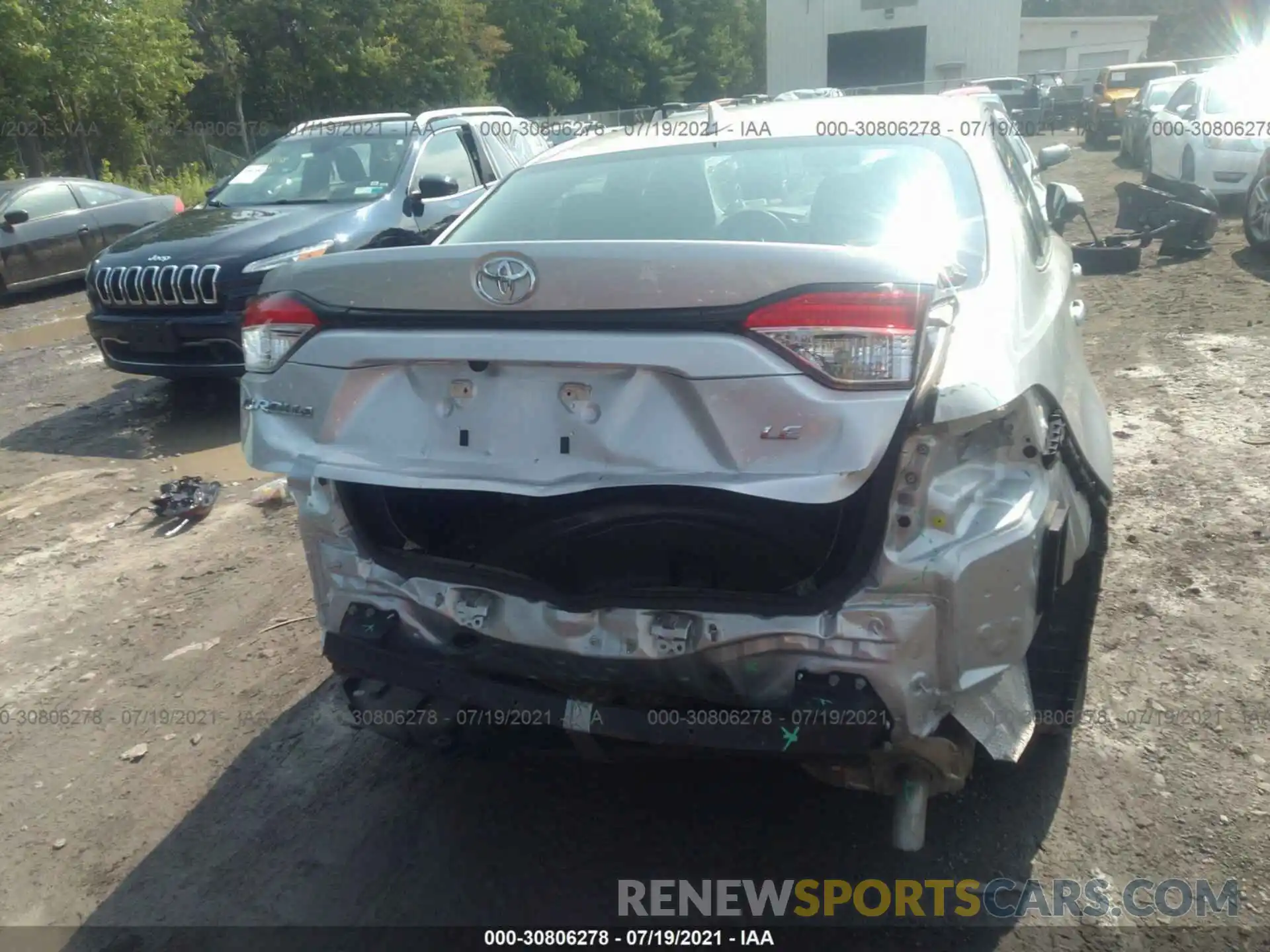 6 Photograph of a damaged car 5YFEPRAE2LP046522 TOYOTA COROLLA 2020