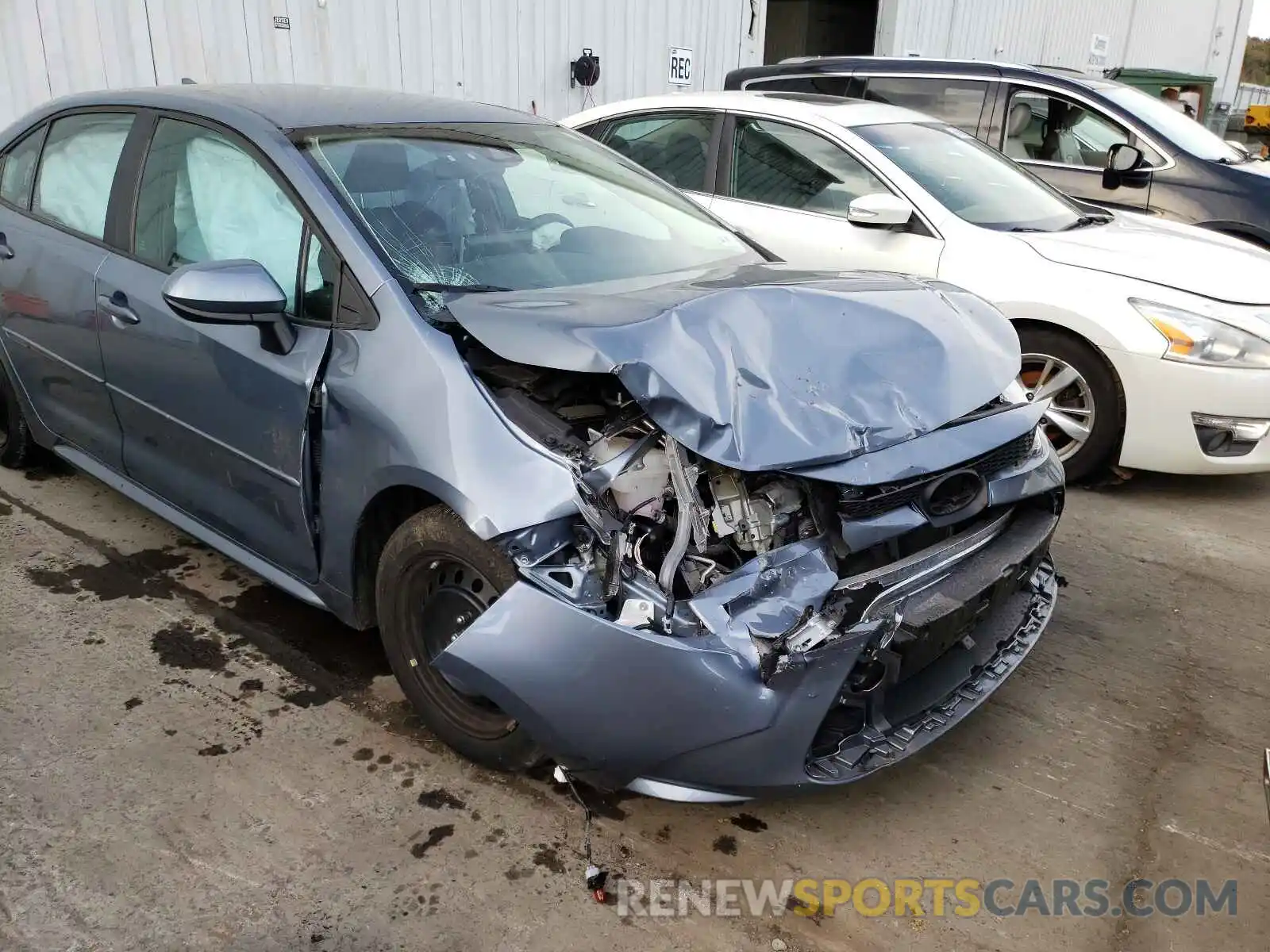 9 Photograph of a damaged car 5YFEPRAE2LP049310 TOYOTA COROLLA 2020